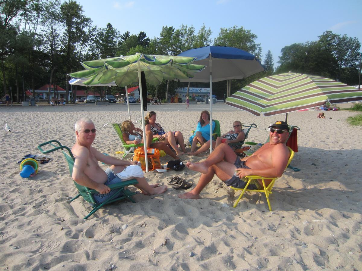 Balm Beach Resort And Motel Kültér fotó